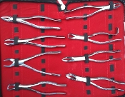 DENTAL TOOTH EXTRACTING FORCEPS
